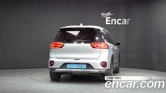 Kia Niro 2023 — photo 4
