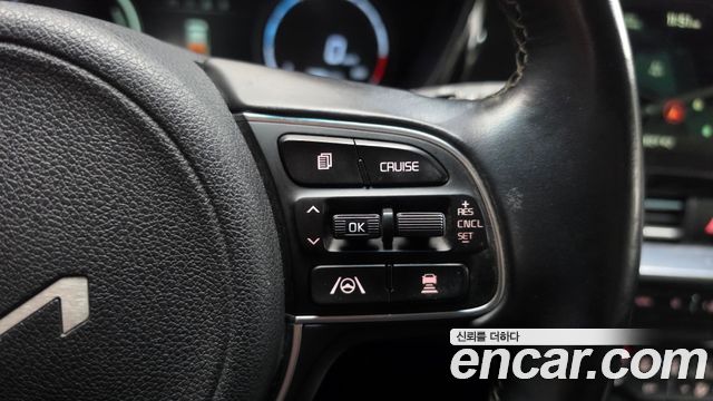 Kia Niro 2023 — photo 22
