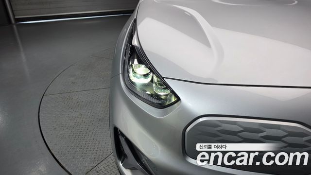 Kia Niro 2023 — photo 8