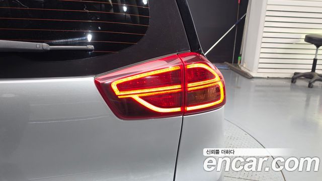 Kia Niro 2023 — photo 9