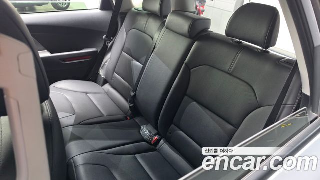 Kia Niro 2023 — photo 32