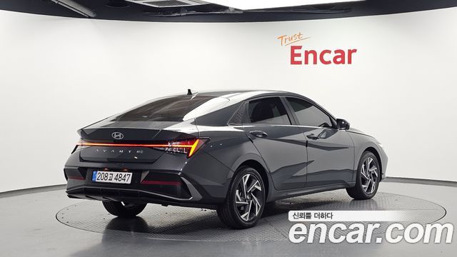 Hyundai AVANTE 2026 — photo 2