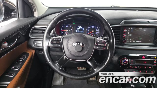 Kia Sorento 2019 — photo 13