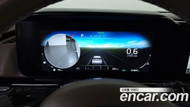 Kia Canival 2023 — photo 11