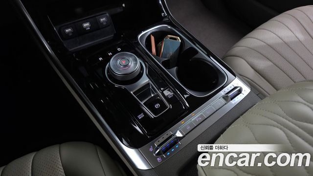 Kia Canival 2023 — photo 12