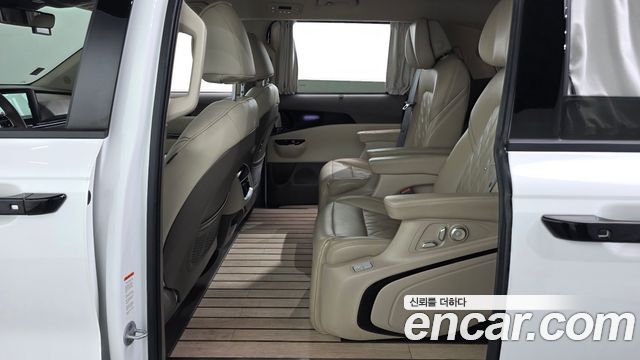 Kia Canival 2023 — photo 17