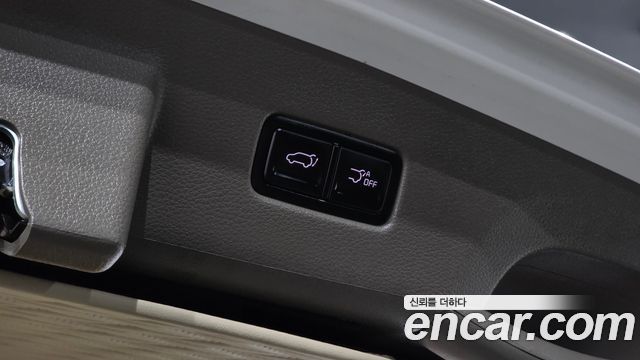 Kia Canival 2023 — photo 26