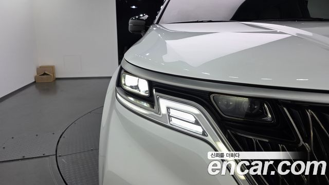 Kia Canival 2023 — photo 8