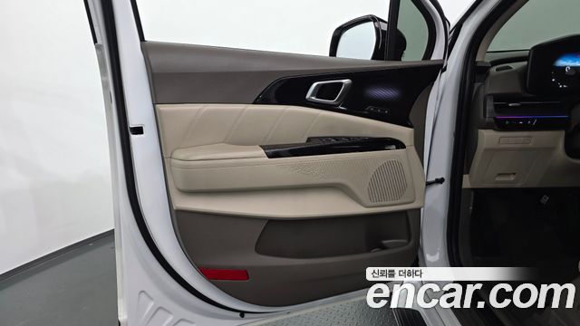 Kia Canival 2023 — photo 14