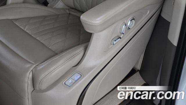 Kia Canival 2023 — photo 33
