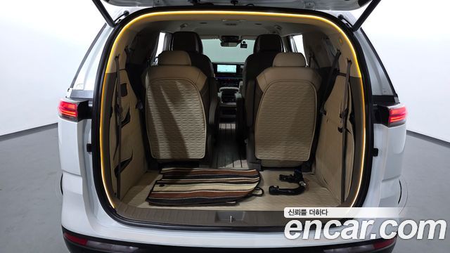 Kia Canival 2023 — photo 34
