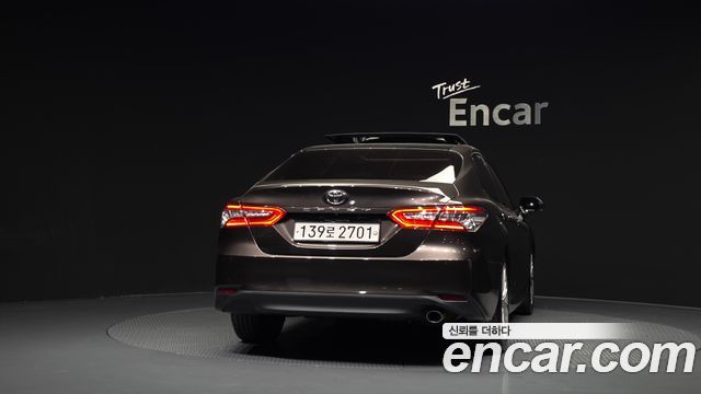 Toyota Camry 2019 — photo 4