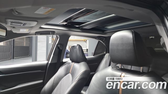 Toyota Camry 2019 — photo 23