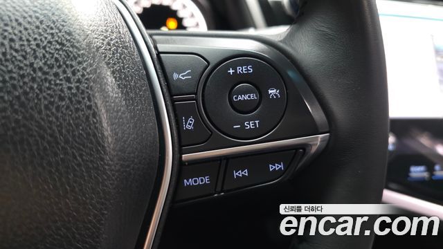Toyota Camry 2019 — photo 24