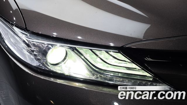 Toyota Camry 2019 — photo 8