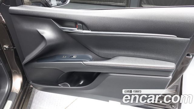 Toyota Camry 2019 — photo 14