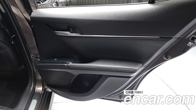 Toyota Camry 2019 — photo 15