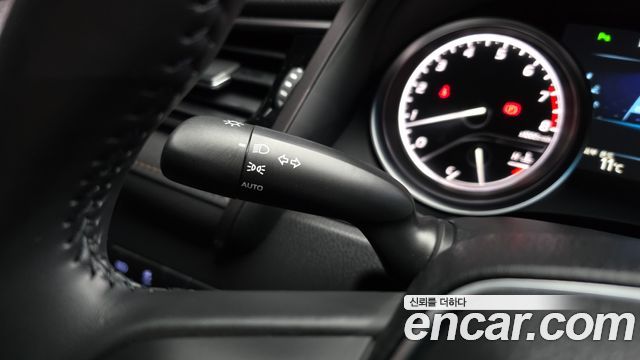 Toyota Camry 2019 — photo 27