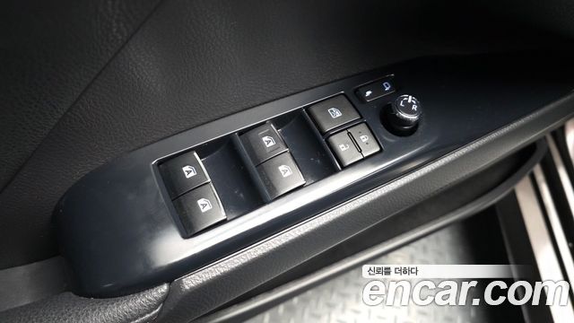 Toyota Camry 2019 — photo 29