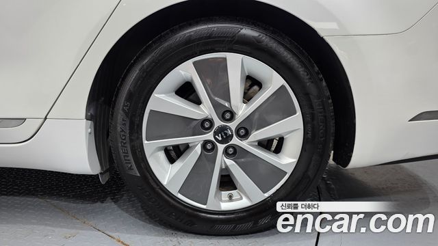 Kia K7 2017 — photo 5