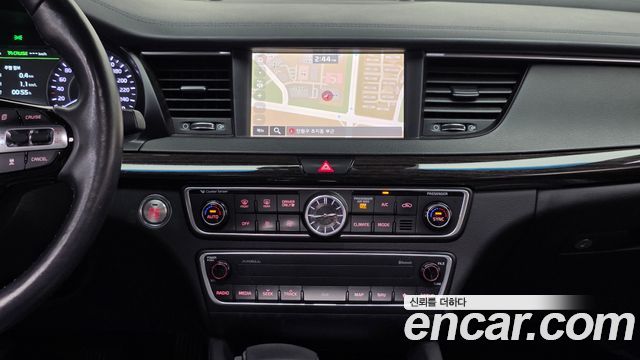 Kia K7 2017 — photo 13