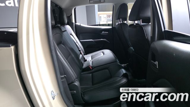 Chevrolet Korea Colorado 2022 — photo 18