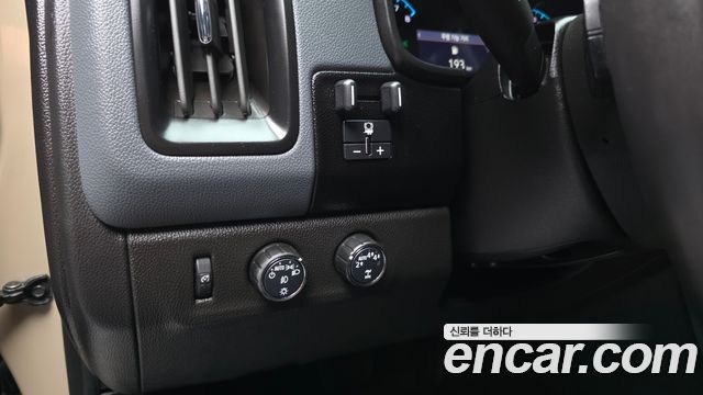 Chevrolet Korea Colorado 2022 — photo 25