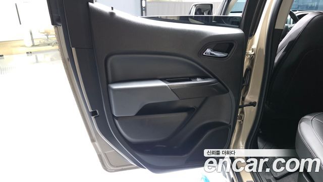 Chevrolet Korea Colorado 2022 — photo 15