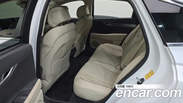 Genesis G80 2023 — photo 11