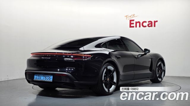 Porsche Taycan 2025 — photo 2