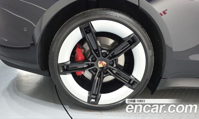 Porsche Taycan 2025 — photo 5