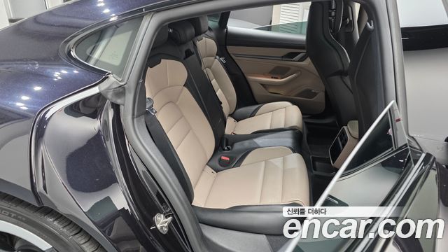 Porsche Taycan 2025 — photo 17