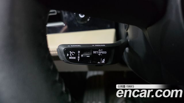 Porsche Taycan 2025 — photo 18