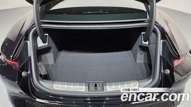 Porsche Taycan 2025 — photo 25
