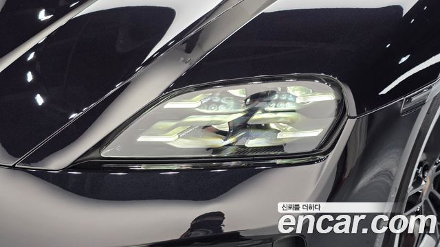 Porsche Taycan 2025 — photo 8