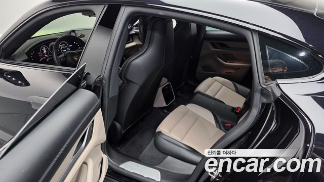 Porsche Taycan 2025 — photo 27