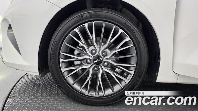 Kia K3 2023 — photo 5