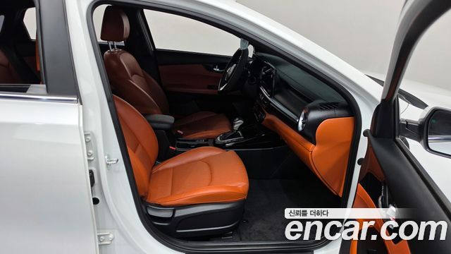 Kia K3 2023 — photo 11