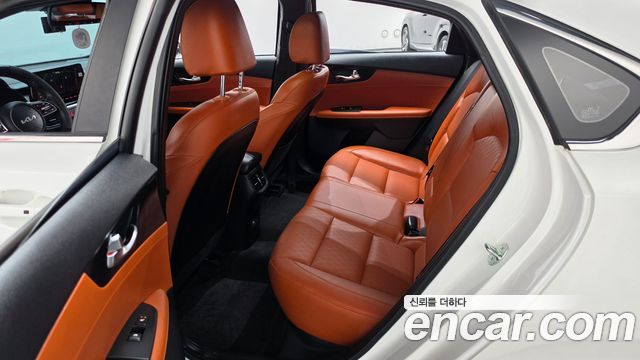 Kia K3 2023 — photo 12
