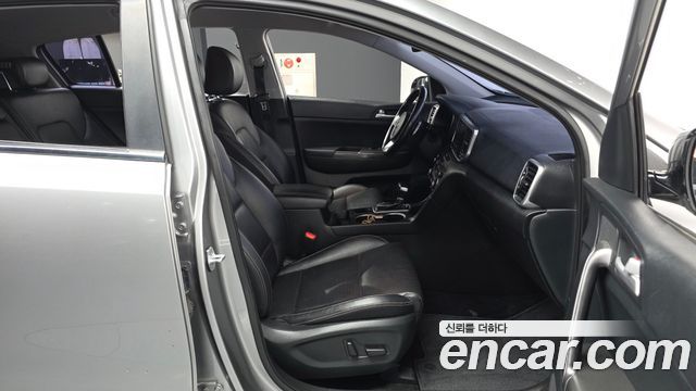 Kia Sportage 2019 — photo 11