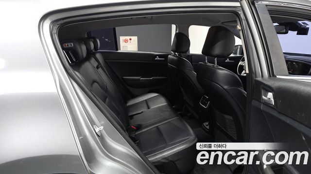 Kia Sportage 2019 — photo 12