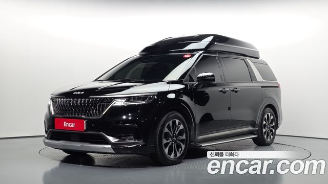 Kia Canival 2023 — photo 1