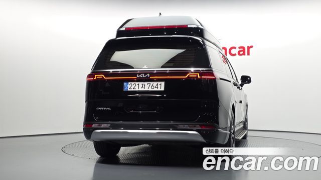 Kia Canival 2023 — photo 4