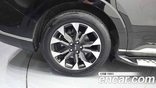 Kia Canival 2023 — photo 5