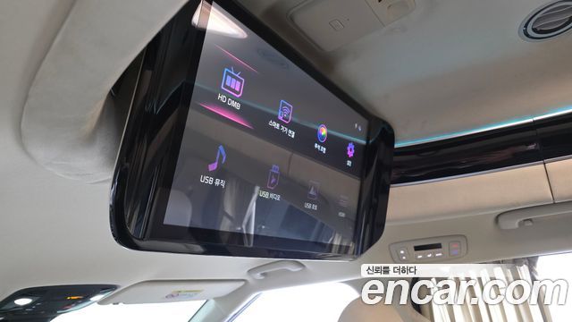 Kia Canival 2023 — photo 25