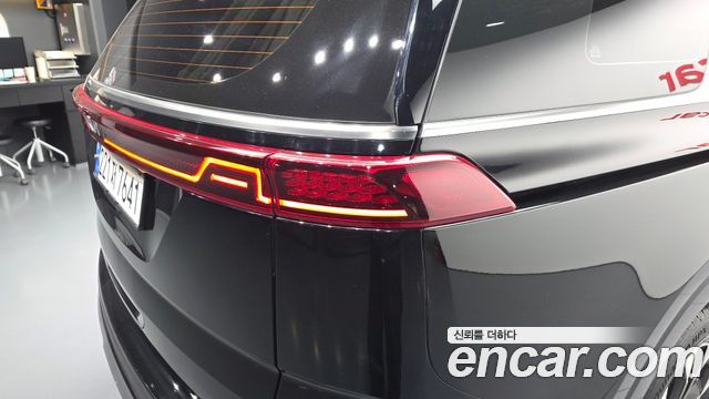 Kia Canival 2023 — photo 9