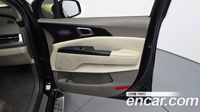 Kia Canival 2023 — photo 14