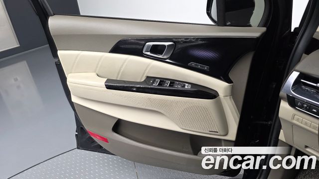 Kia Canival 2023 — photo 15