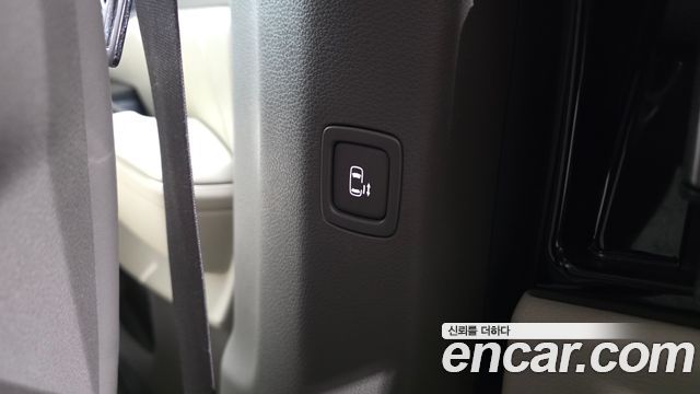 Kia Canival 2023 — photo 33