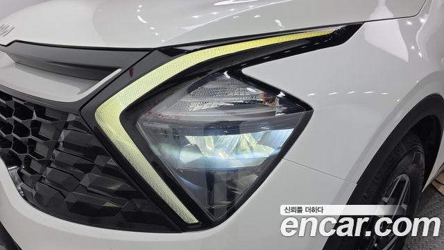 Kia Sportage 2022 — photo 8